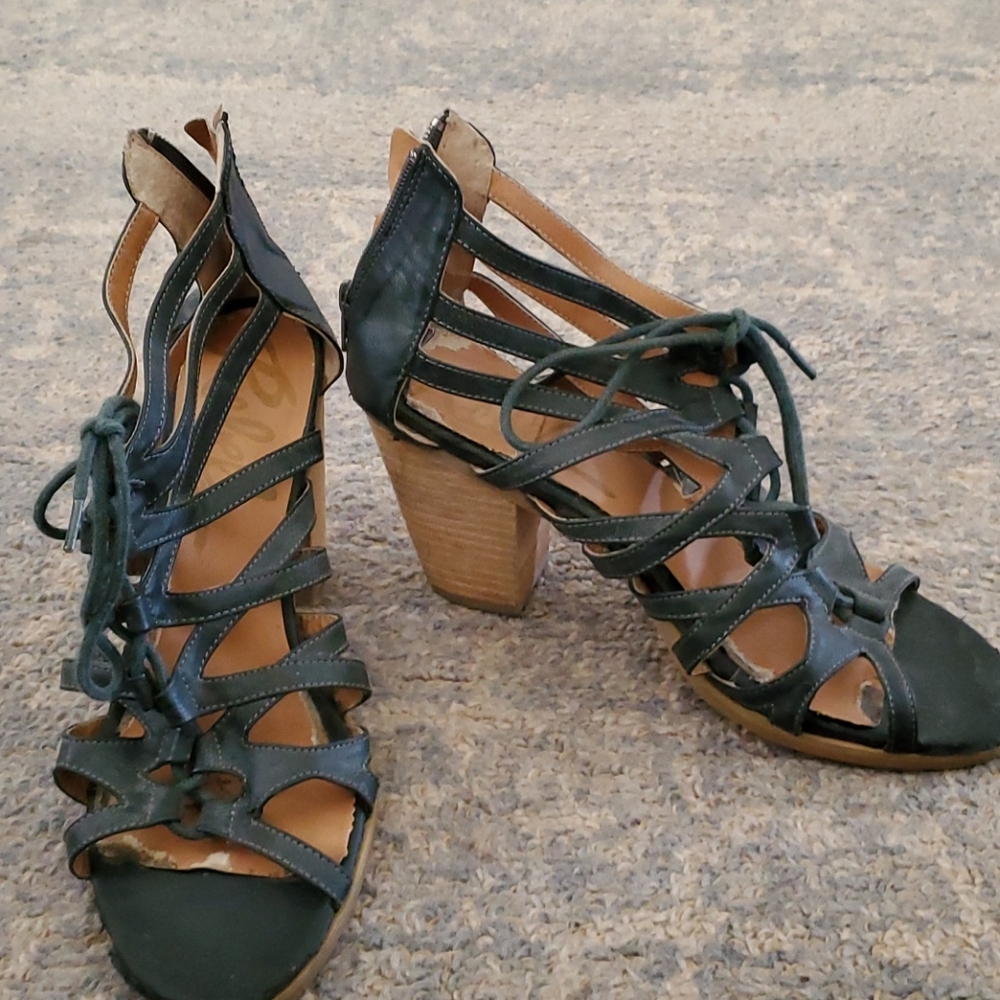 Rebels black sandals size9